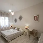 ベッド・アンド・ブレックファスト Bella Vista 3*