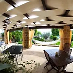 ベッド・アンド・ブレックファスト Bella Vista 3*